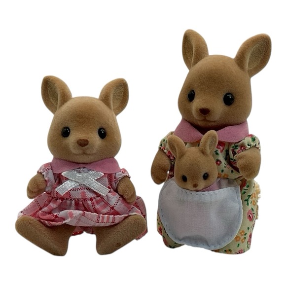 Calico Critters - Kangaroo Family (3 Figures) - Toy Set - Picture 1 of 5